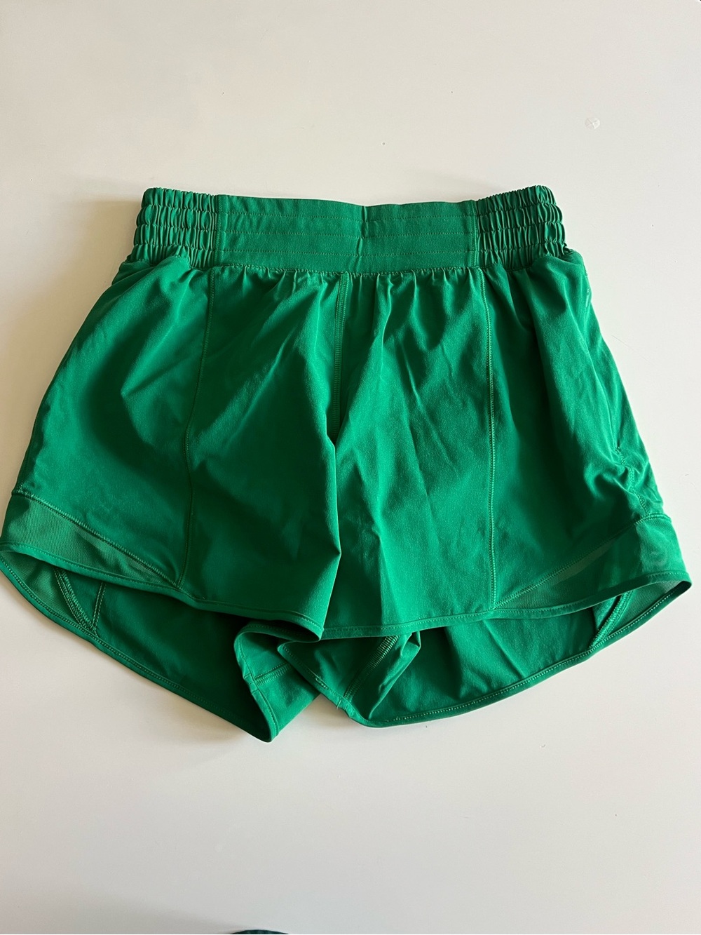Lululemon Hotty Hot Shorts 4 inch Size 4